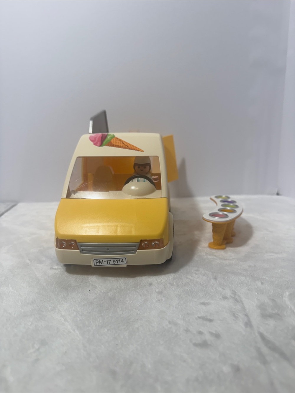 2004 Playmobil Geobra City Life Ice Cream Truck